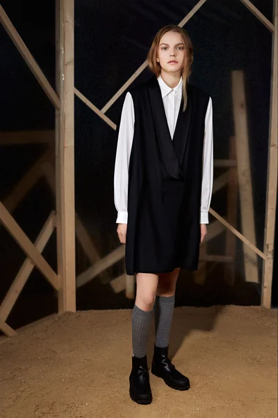 Look 19